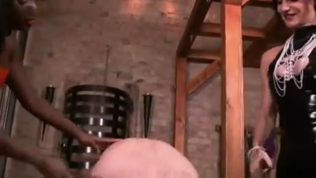 Domina Mistress Made Submissive Male Sex Slave To Eat Others Guy Balls