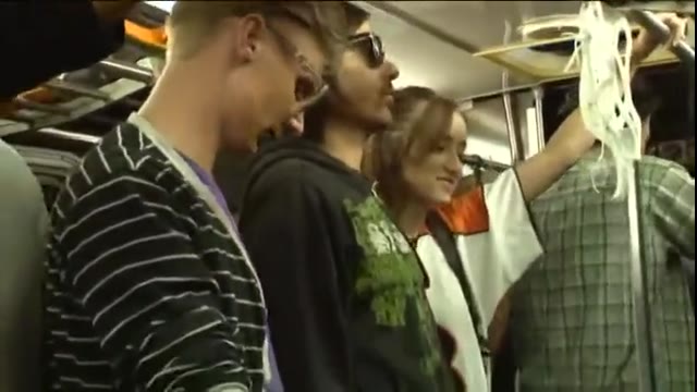 Exchange Student Girl Havent Been Warned What To Expect In Japanese Bus
